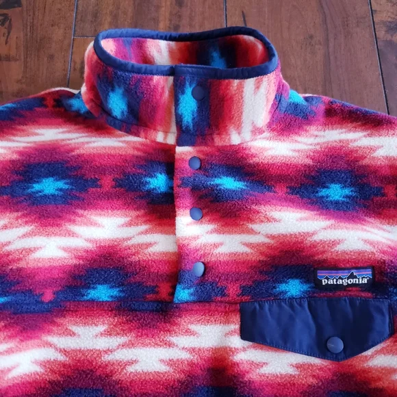 Patagonia Women’s Wild Desert Synchilla Snap T Fleece Pullover Red Aztec Print M - Picture 8 of 16